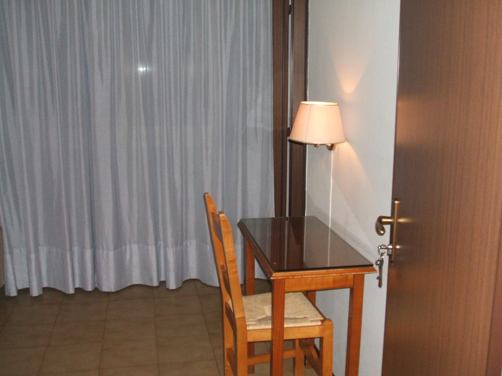 Hotel Ristorante Da Gianni Bovolone Rum bild